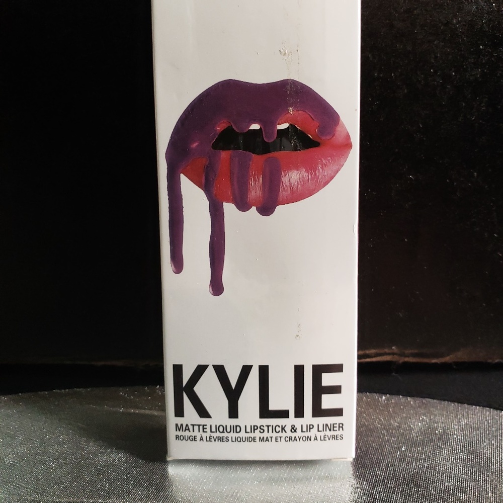 KYLIE COSMETICS